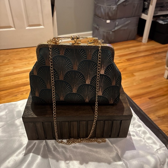 Source Unknown Gold and Black Art Deco Clutch - Picture 2 of 13